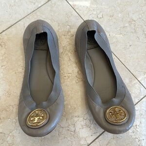 Grey Tory Burch size: 7